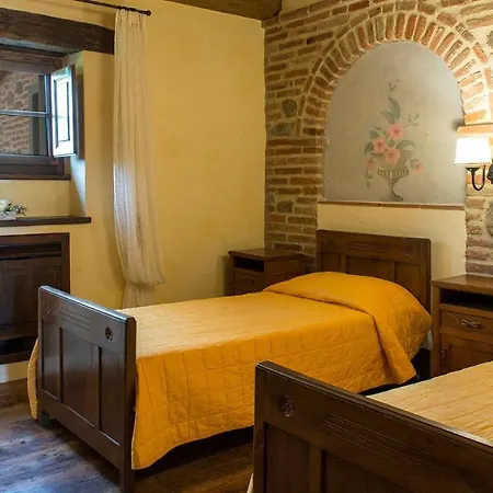Villa La Madonnina 15&2 *